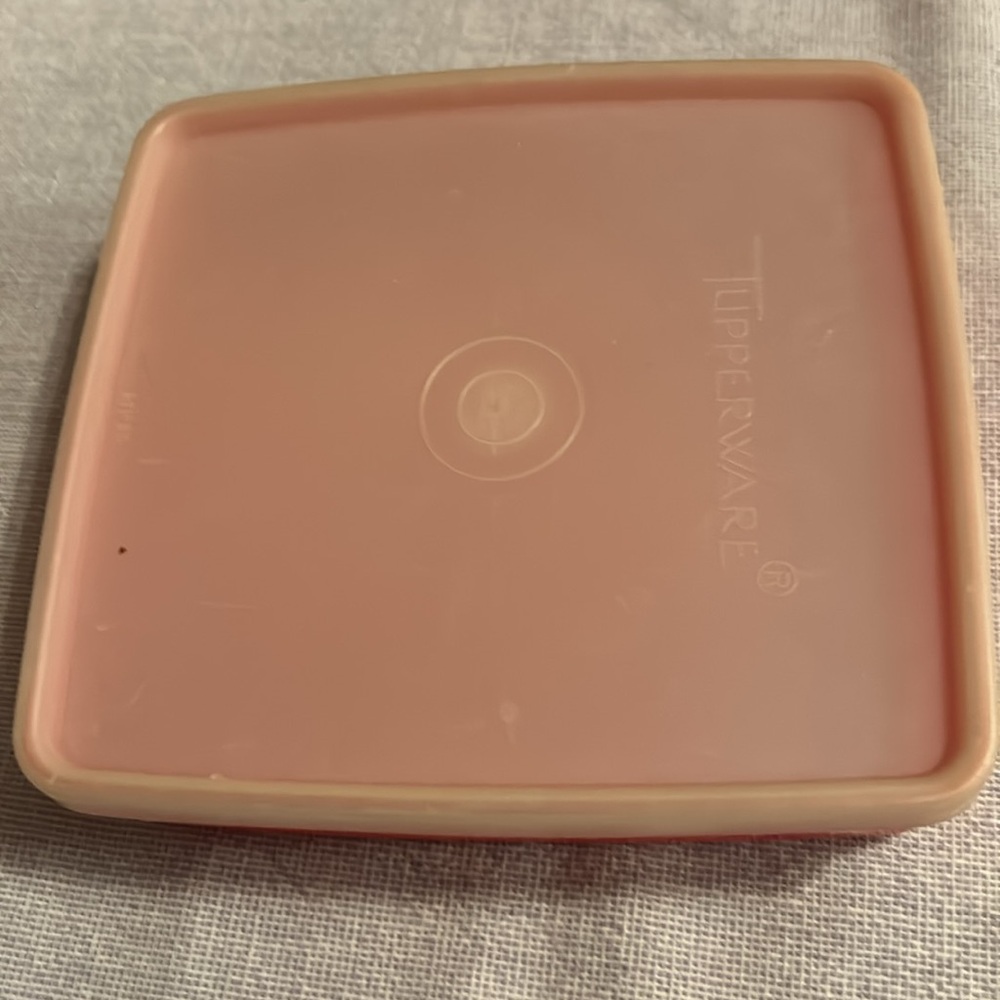 Tupperware - Picture 5 of 12